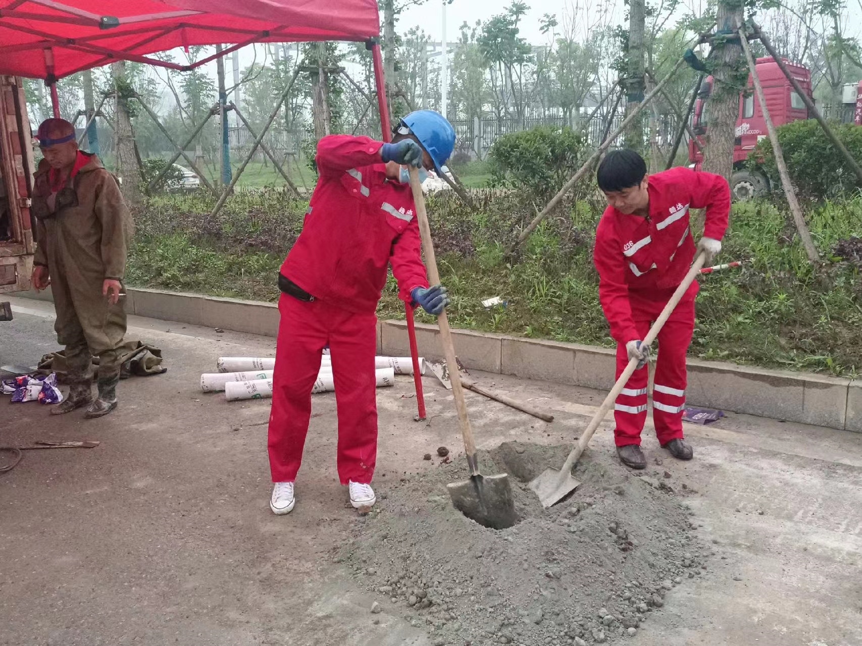 重庆管道疏通哪家好】及时进行市政管道清淤